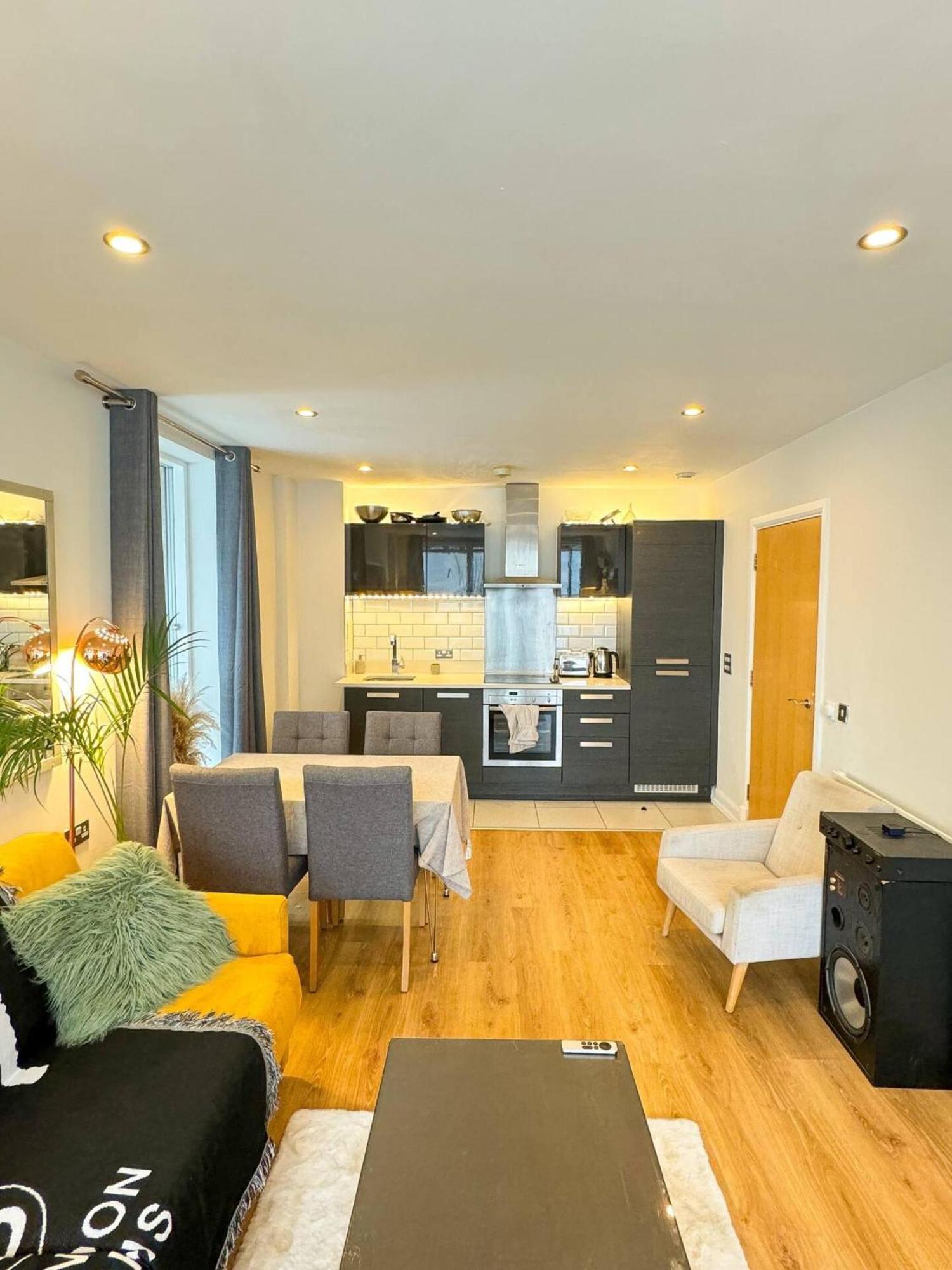 Vibrant & Inviting 1bd Flat Heart Of Haggerston! Appartamento
